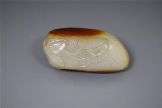 A Chinese white and russet skin jade gourd snuff bottle, 18th/19th century, H. 6.5cm